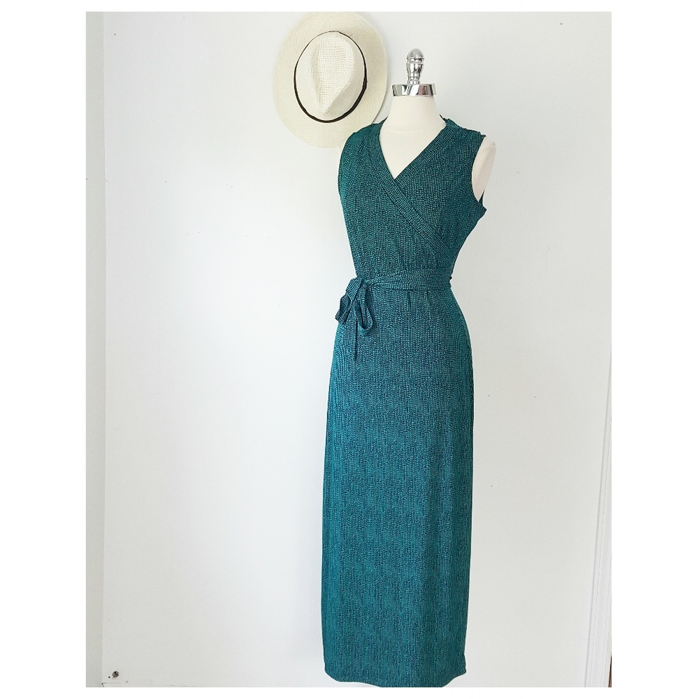 Sleeveless Vneck Maxi w/ Belt SIZE MEDIUM